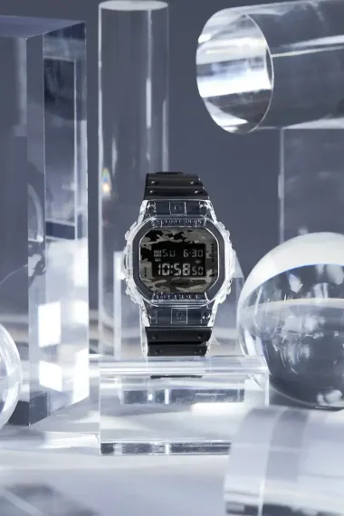 Наручные часы Casio DW-5600SKC-1E