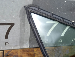Стекло двери передней левой (форточка) Omoda C5 22-нв Б/У Оригинал 555000388AA