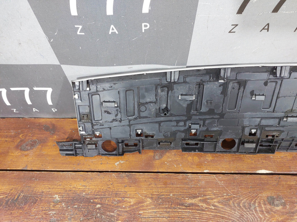 Накладка заднего бампера Tank 500 21-нв Б/У Оригинал 2804108XKV3AA