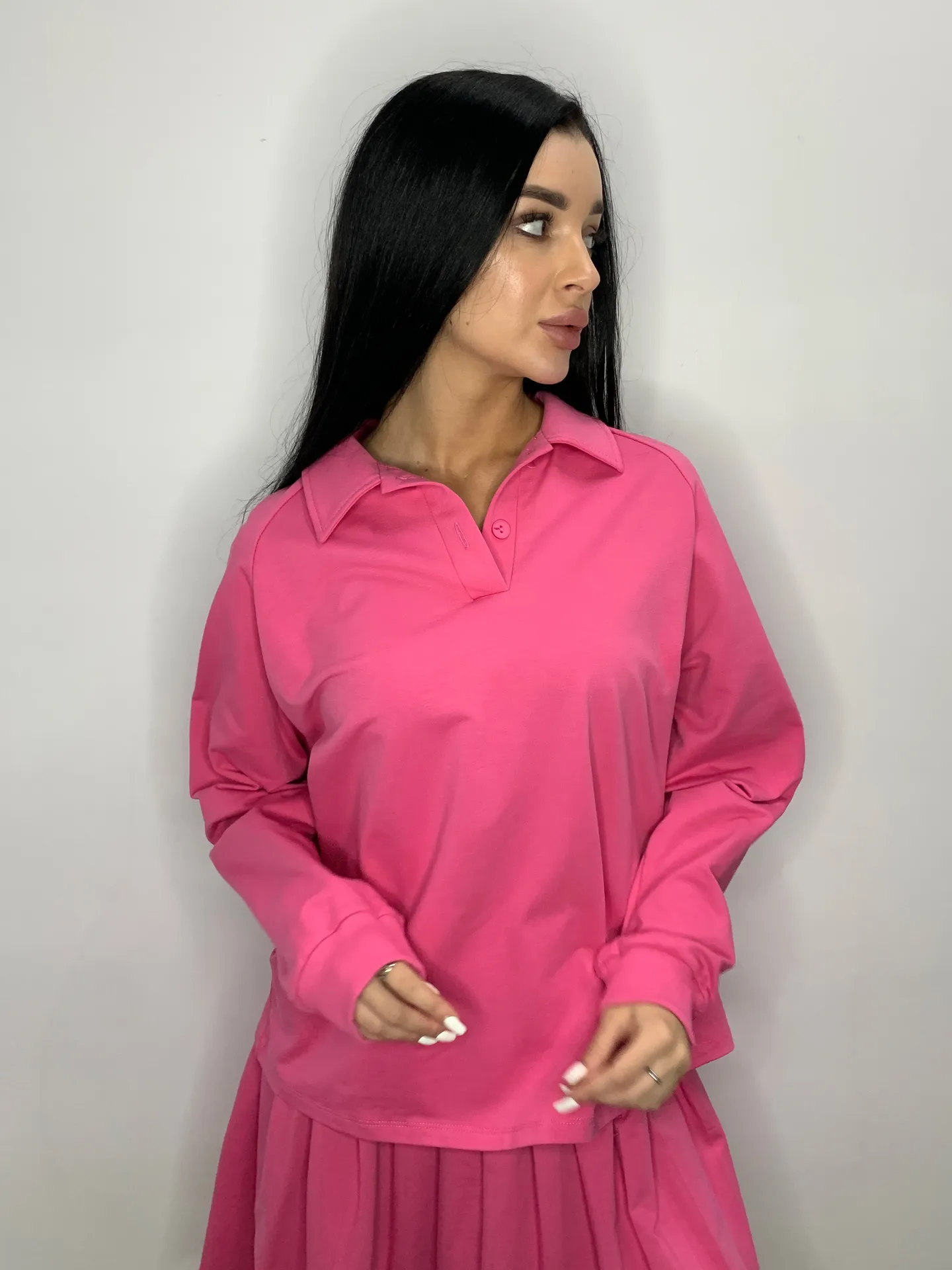 Костюм Miss Diva 1412 из кофты с воротником поло и плиссированной юбки на резинке\Розовый недорого