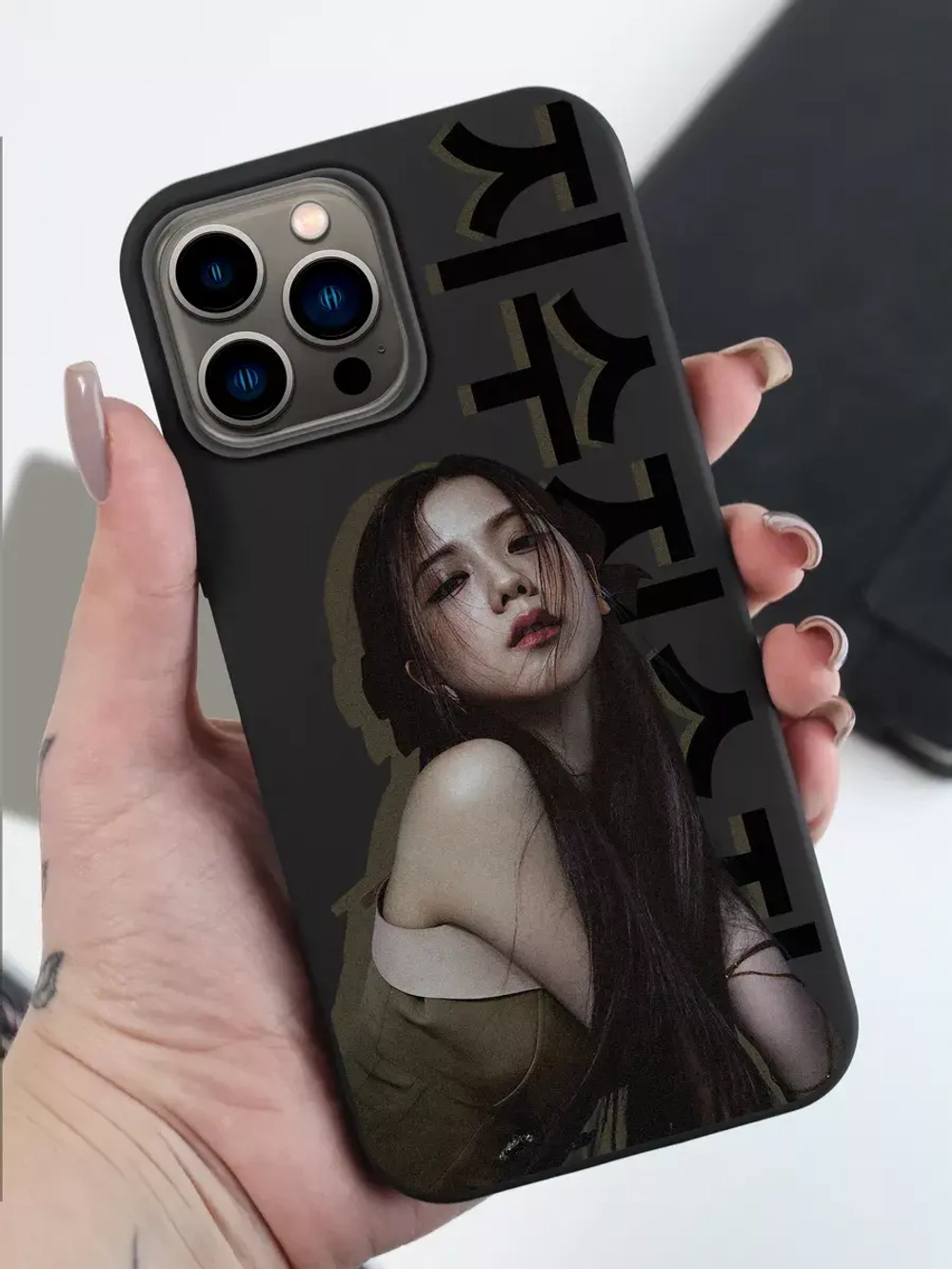 Чехол на iPhone 15 Pro Max с принтом