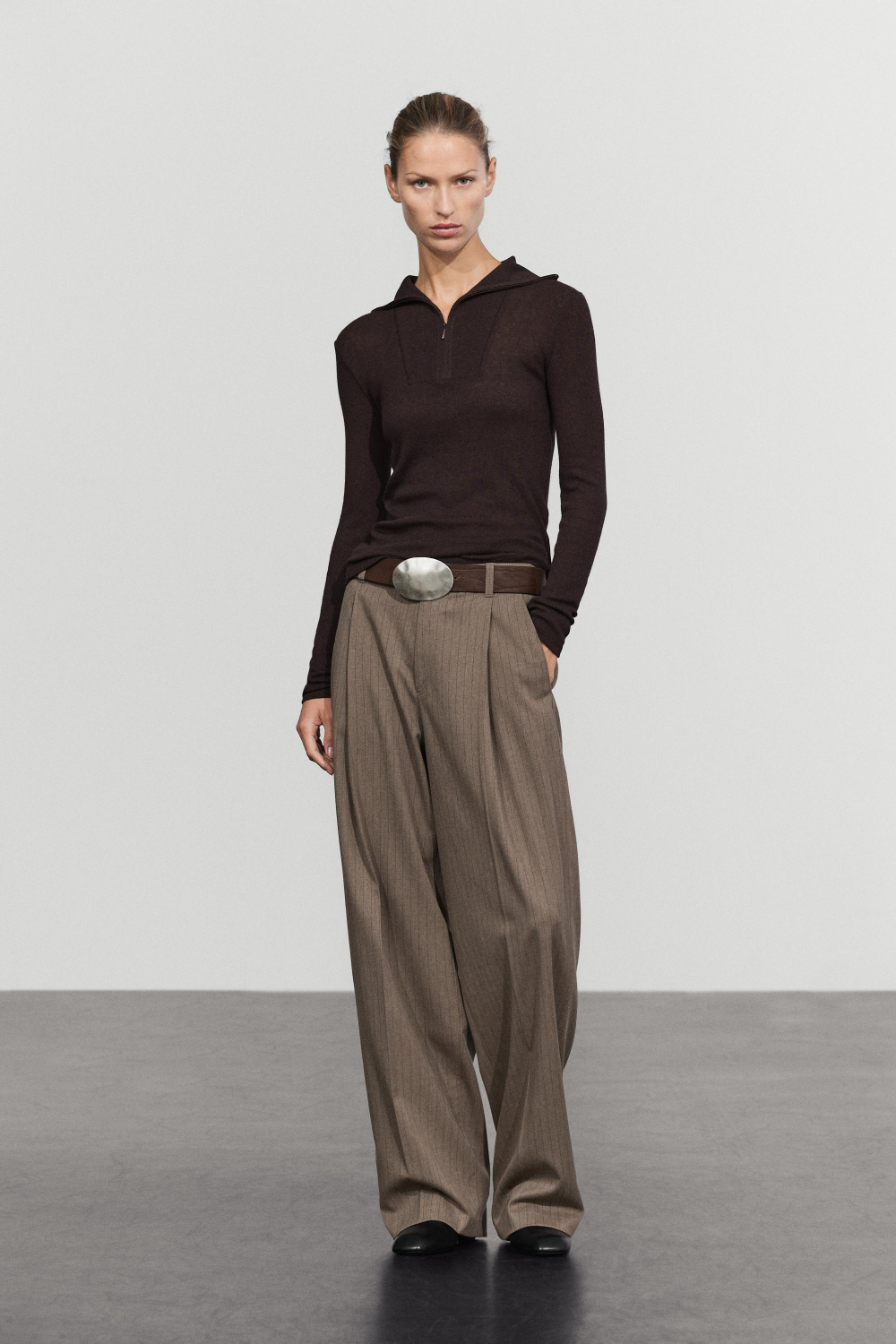 Massimo Dutti Футболка из смесового хлопка с воротником на молнии, кротово-коричневый