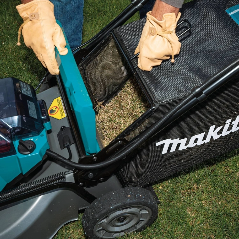 Газонокосилка аккумуляторная Makita DLM462Z