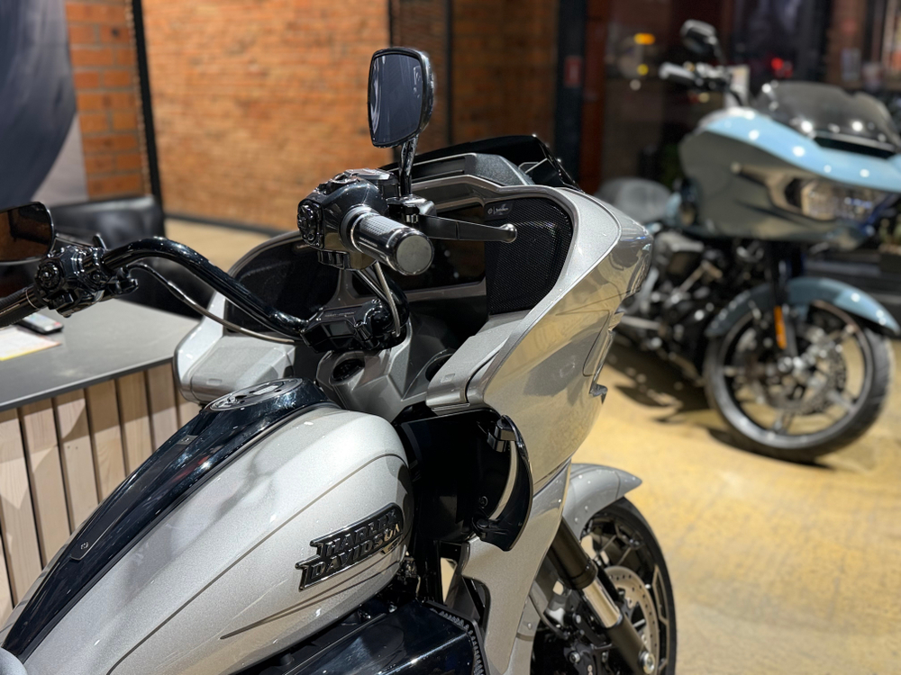 Harley-Davidson CVO Road Glide, 2023 (c НДС)