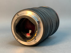 Canon EF 135mm f/2L USM
