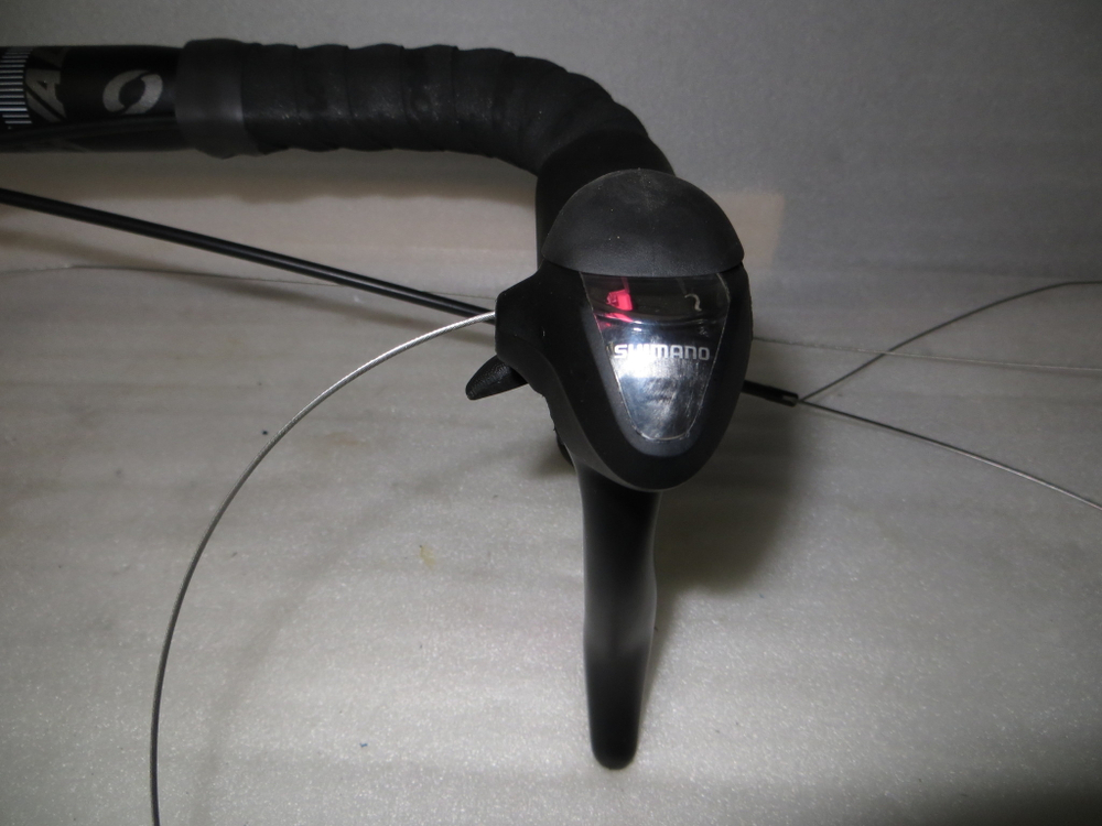 Handlebar: Oval Concepts 300S Shallow Drop, 6061 alloy, 31.8mm clamp