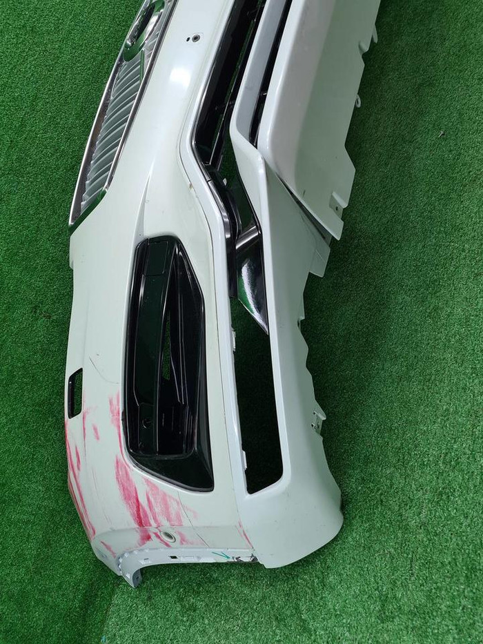 Бампер передний Volvo XC90 19-н.в R-Design В сборе
