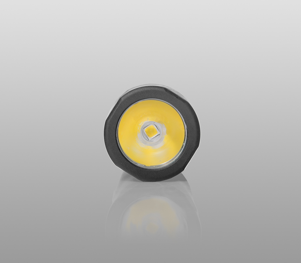 Тактический фонарь Armytek Partner C4 (тёплый свет)