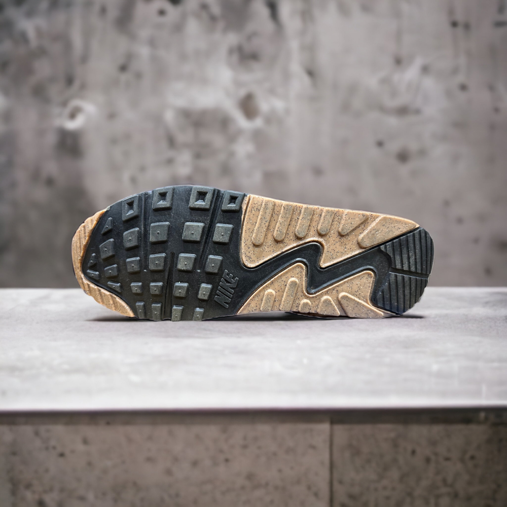 Nike Air Max 90 • Fresh Perspective