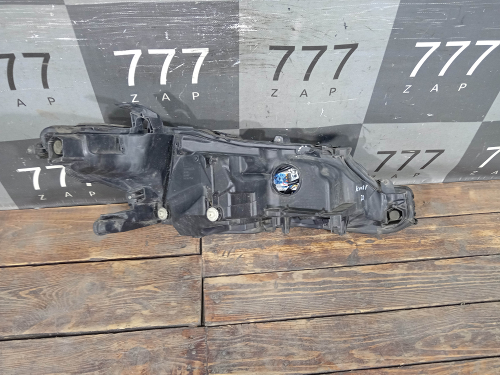 Фара левая Toyota Camry (XV70) 17-21 Б/У Оригинал 8118533D71