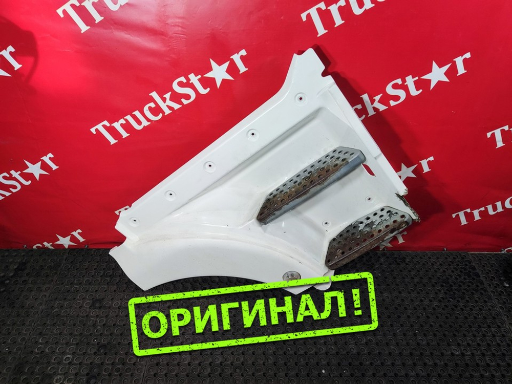 Корпус (дефект) подножек правый