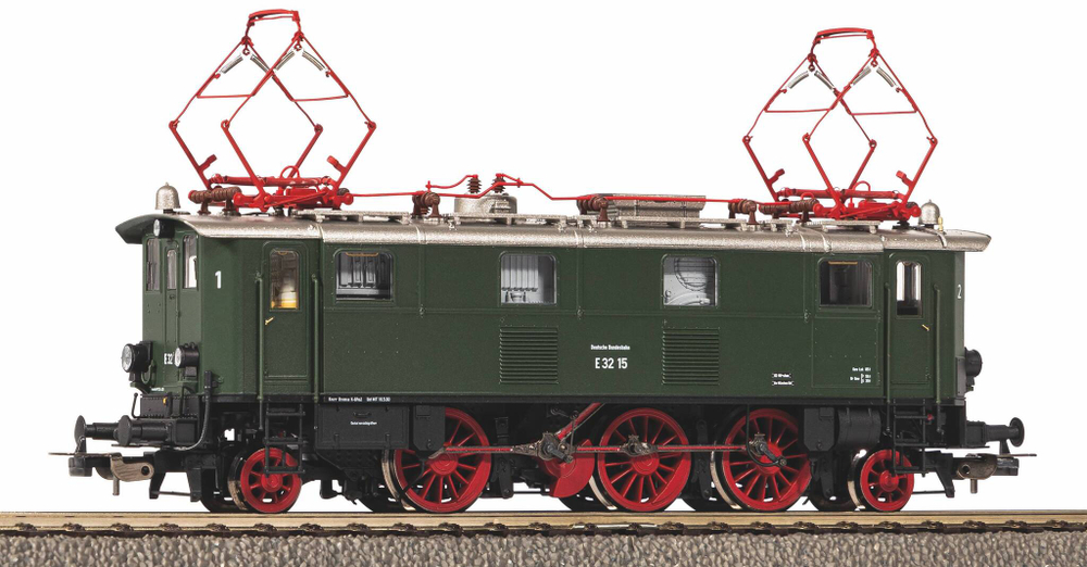 Электровоз E 32 16 DB III + звук + декодер PluX22