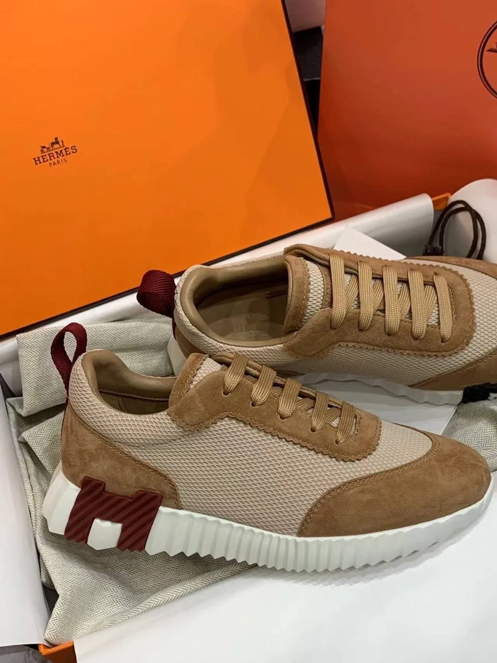 Женские бежево-коричневые кроссовки Hermes Bouncing с сеткой