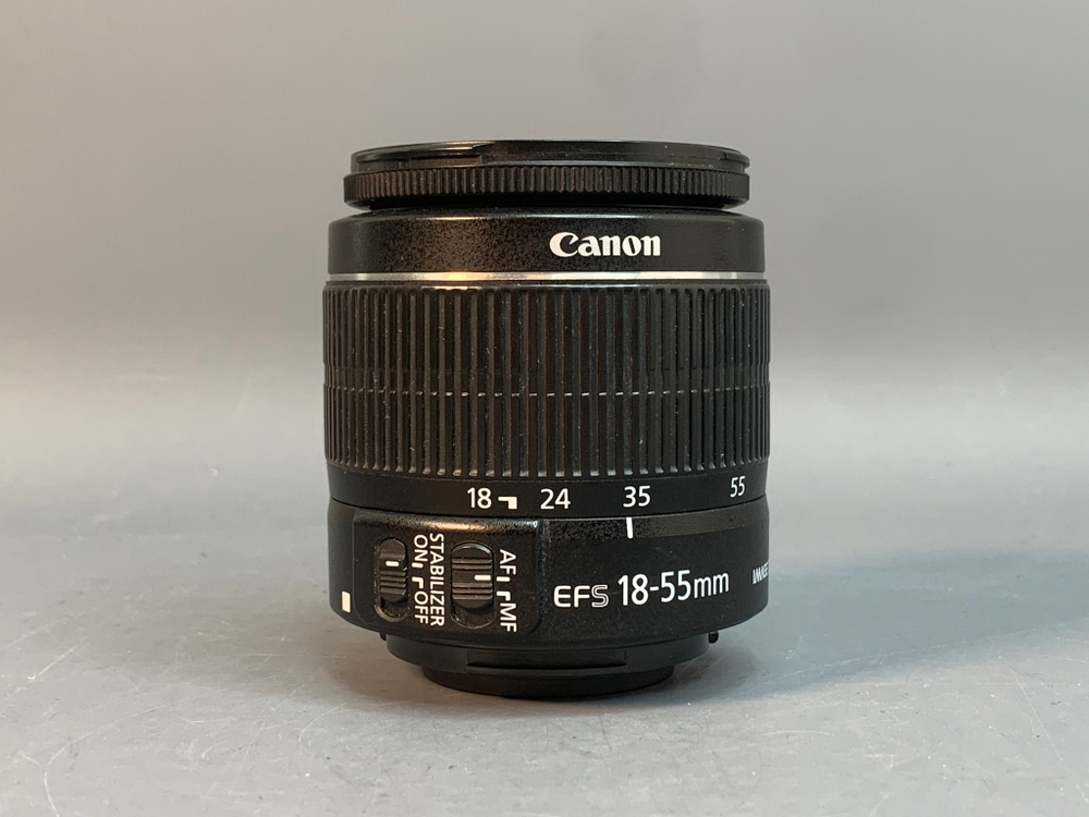 Canon 600D kit 18-55mm 3.5-5.6 IS ll 22.000 кадров
