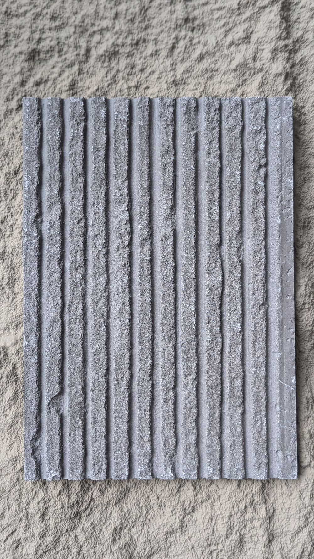 Crisscross stone