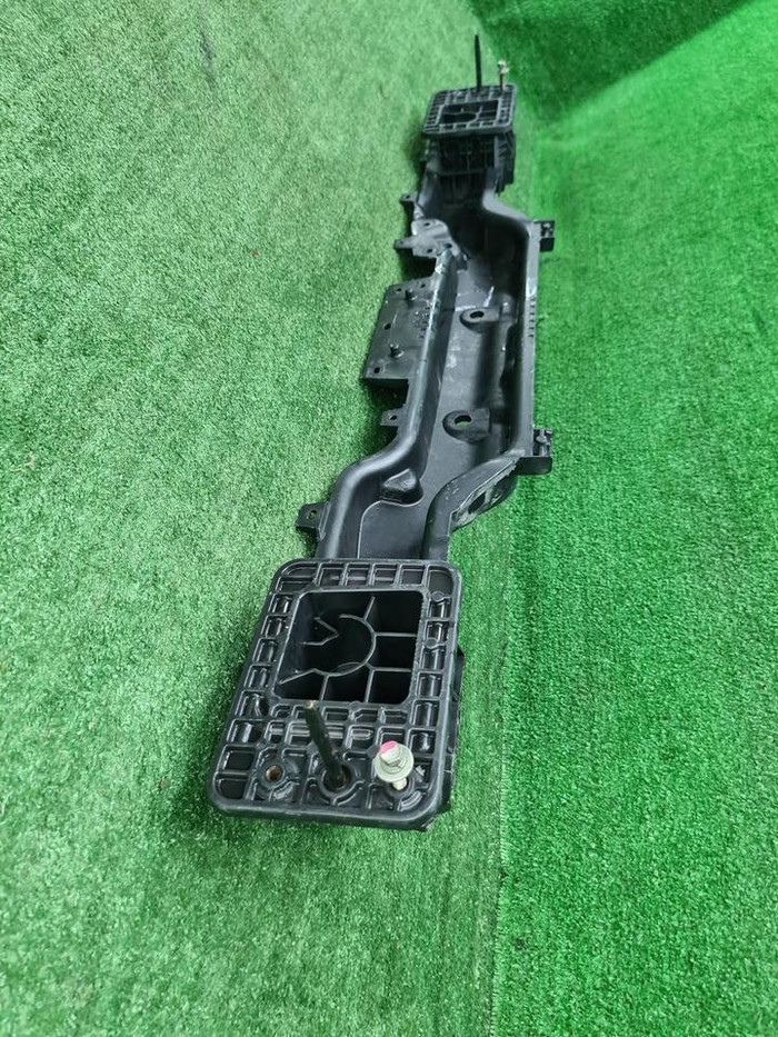 Усилитель задний Genesis GV80 (2020-н.в.)