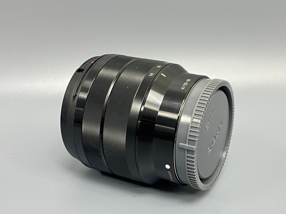 Sony E 10-18mm F4 OSS