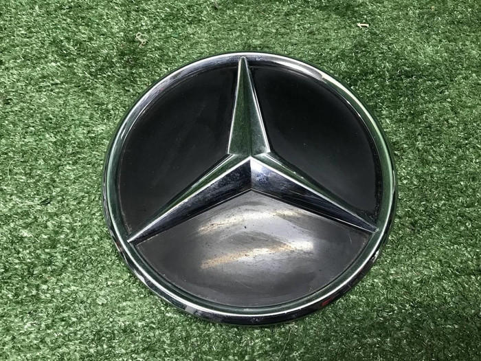 Эмблема решетки радиатора Mercedes GLE V167 18-24
