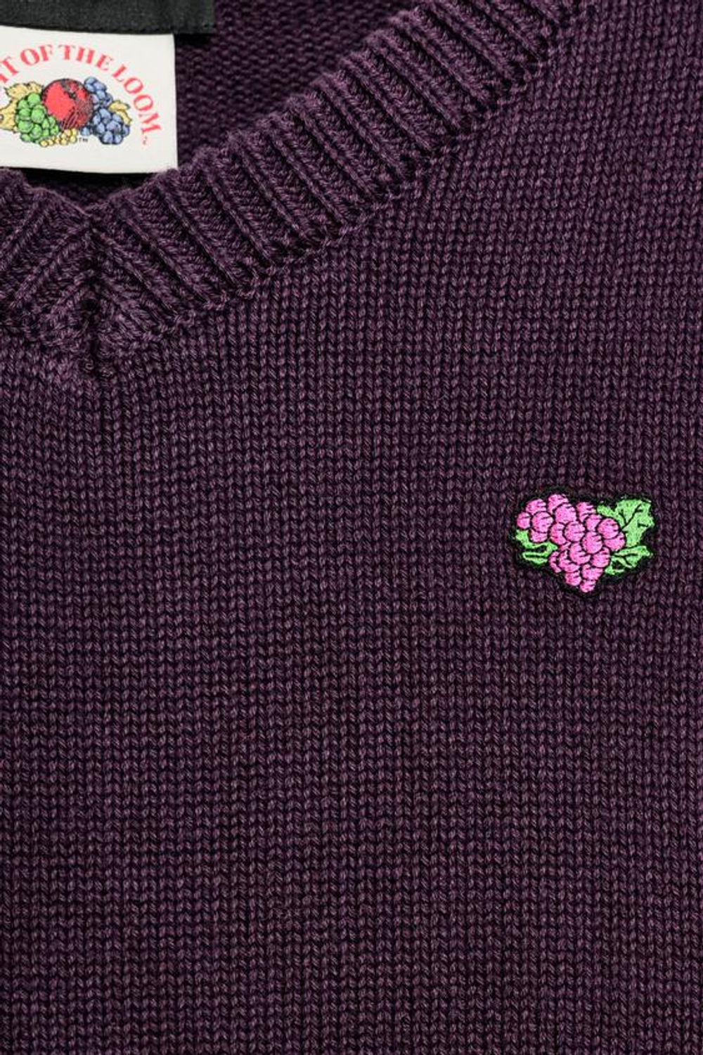 ZARA - FRUIT OF THE LOOM™ ВЯЗАНЫЙ ДЖЕМПЕР С V-ОБРАЗНЫМ ВЫРЕЗОМ, ФИОЛЕТОВЫЙ