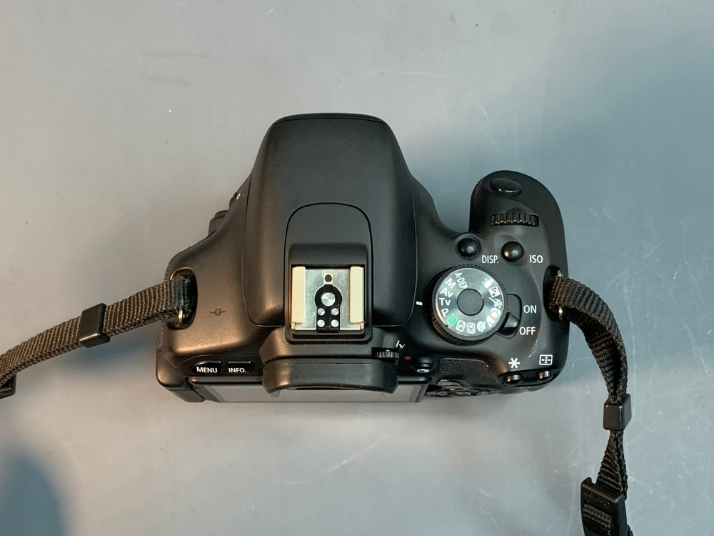 Canon 600D Kit 18-55mm 3.5-5.6 IS 12.000 кадров