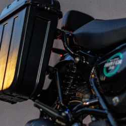 Комплект крепежа для бокового кофра Royal Enfield, арт. KXA00044