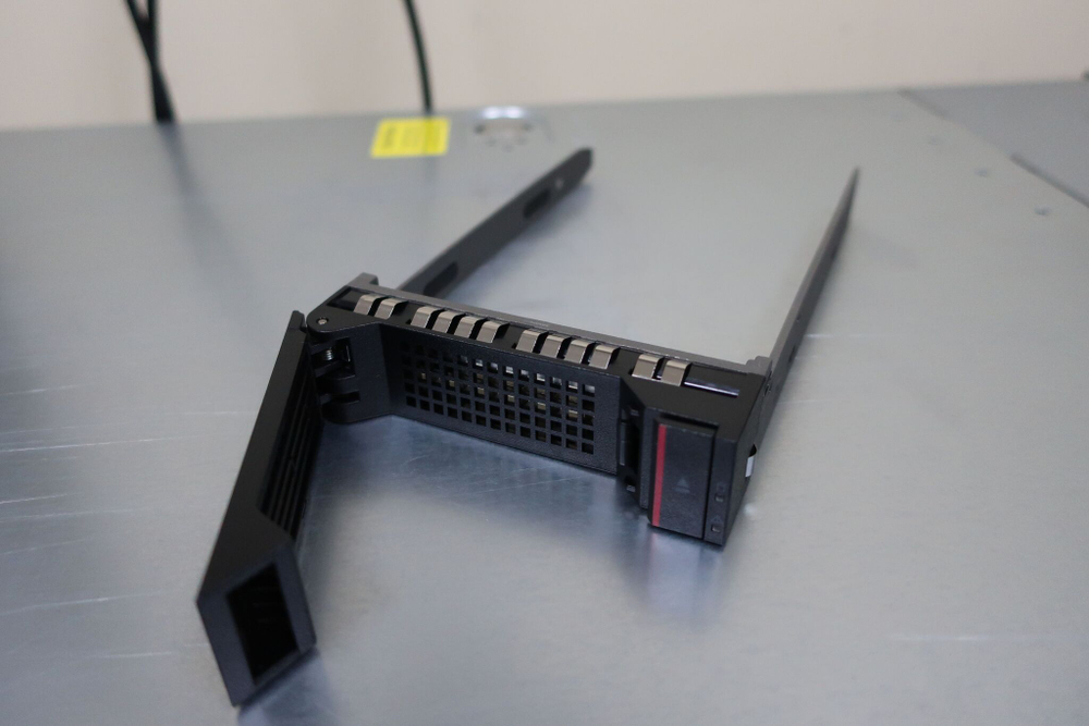 Салазки для HDD Lenovo 3.5 LFF 03X3835