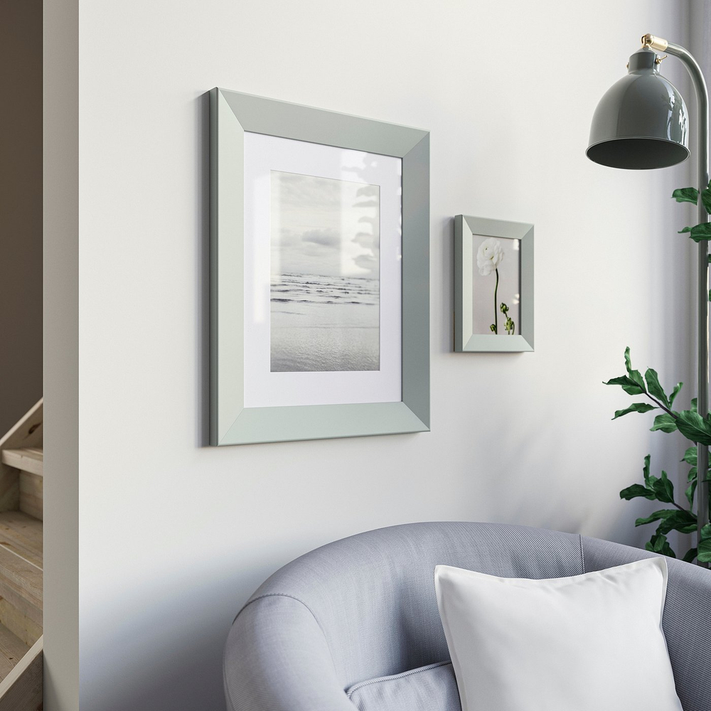 IKEA PLOMMONTRÄD  (ИКЕА ПЛОММОНТРЭД)  -  Рама - бледный серо-зеленый 30x40 см