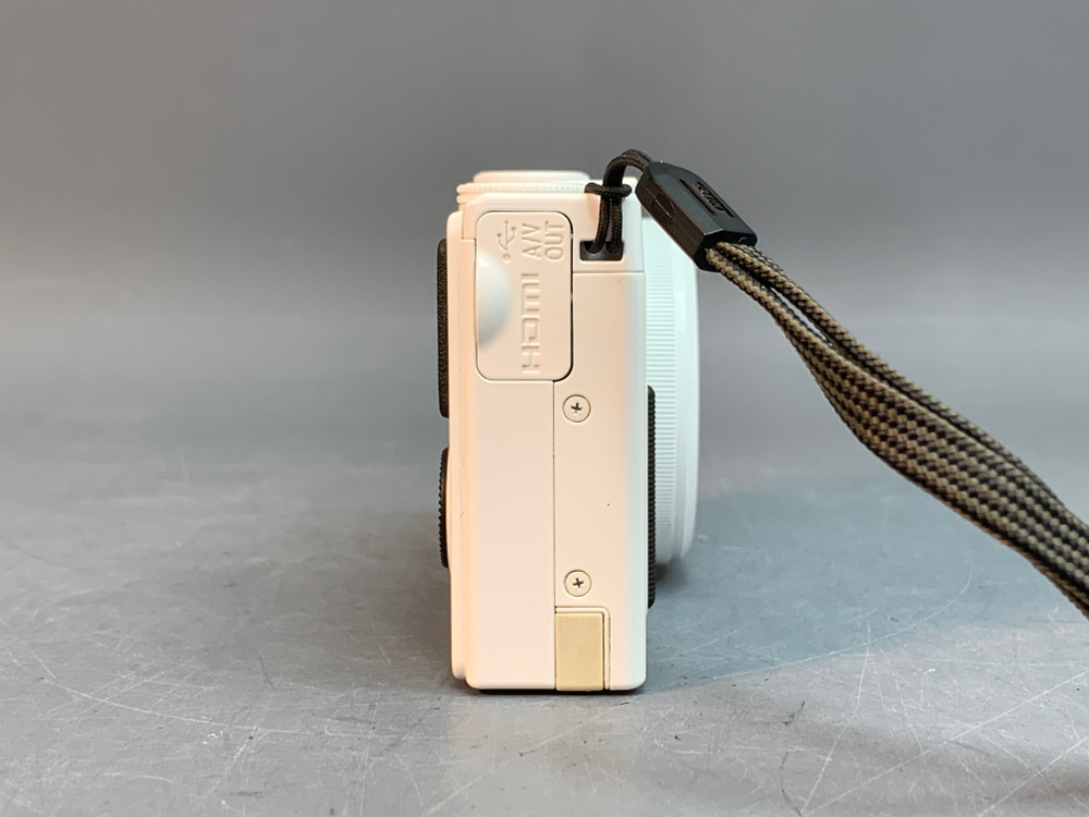 Nikon Coolpix P330