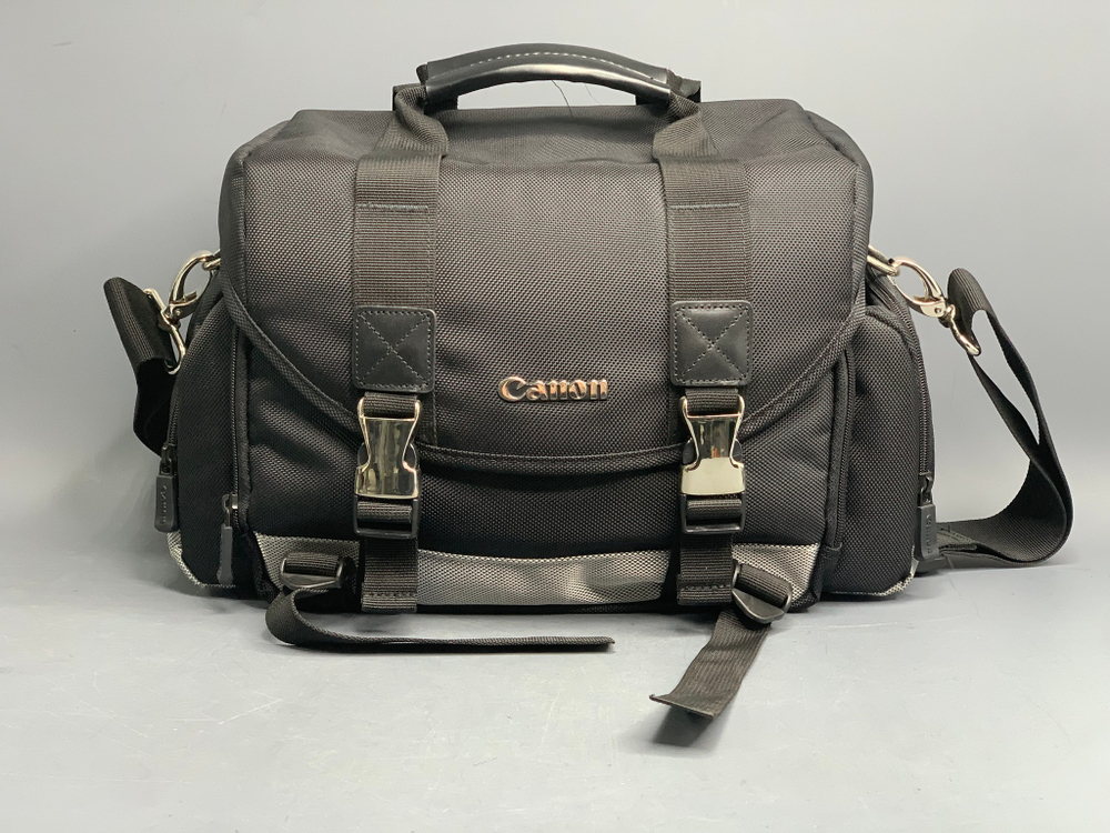Canon Deluxe 200DG Large DSLR
