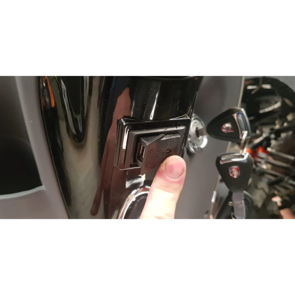 Электроскутер FST Classic 1000W 72V с АКБ 30FAh