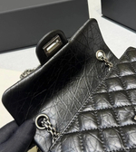 Сумка Chanel 2.55 Reissue Small чёрная из состаренной кожи премиум класса