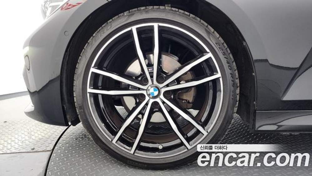 BMW 3-Series 320i M Sport — 2022