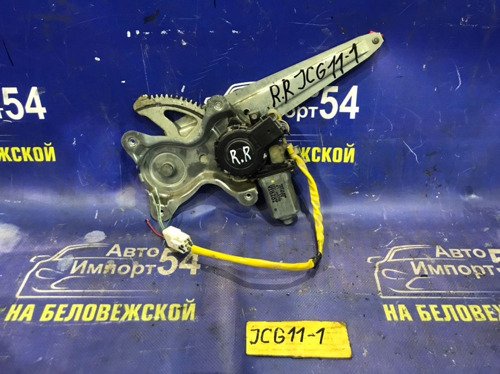 Стеклоподъемник задний правый TOYOTA BREVIS 2001