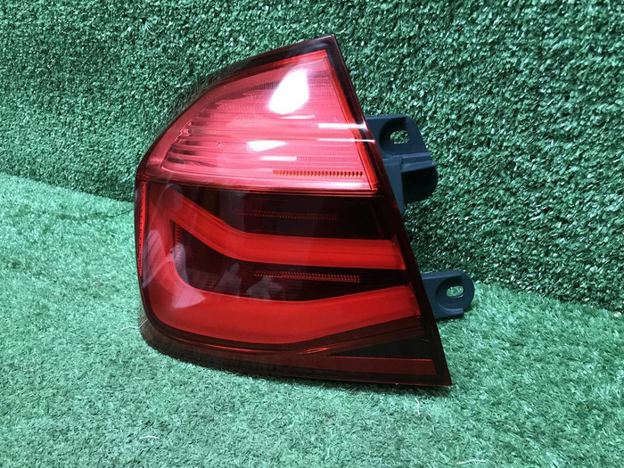 Фонарь левый внешний BMW 3er F30 (2015-2020) LED
