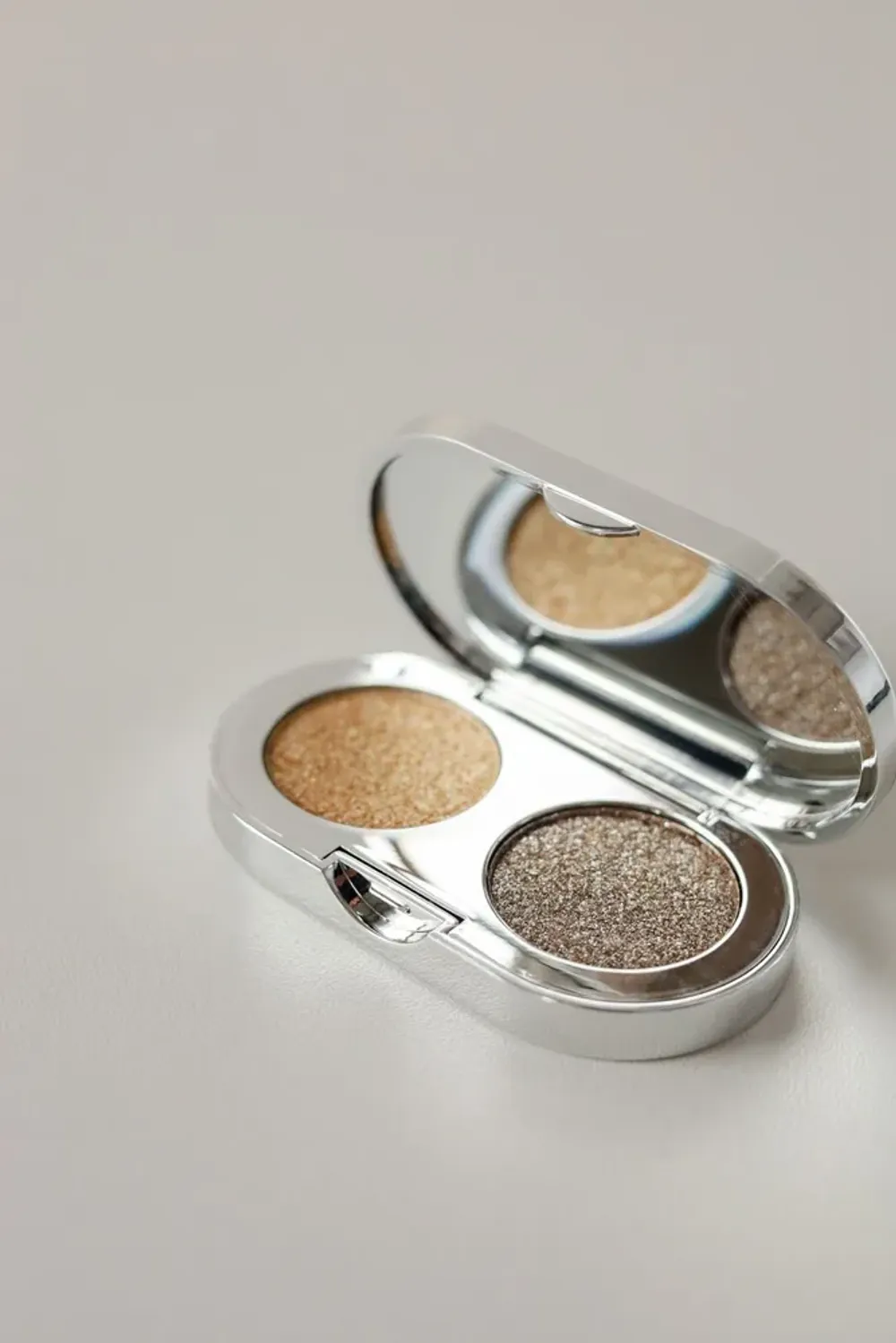 Тени-спарклы для век MAKEUPSTOREKZ DOUBLE SPARKLES - MOONRIVER DS03