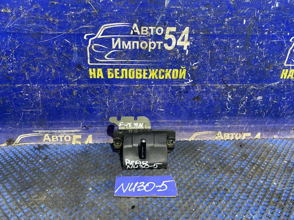 Ручка двери багажника NISSAN PRESAGE 1999