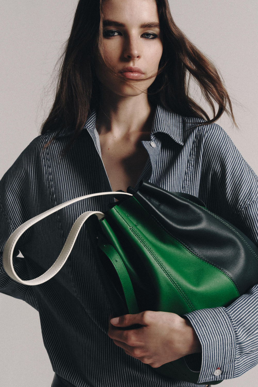 ЛЬНЯНЫЕ БРЮКИ С ЗАЩИПАМИ — ZW COLLECTION — ZARA