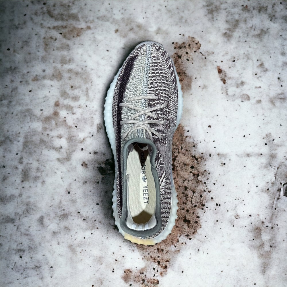 Adidas Yeezy Boost 350 V2 • Zyon