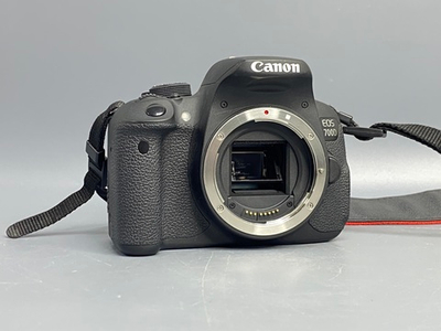 Canon 700D Kit 18-55 IS STM 5.300 кадров