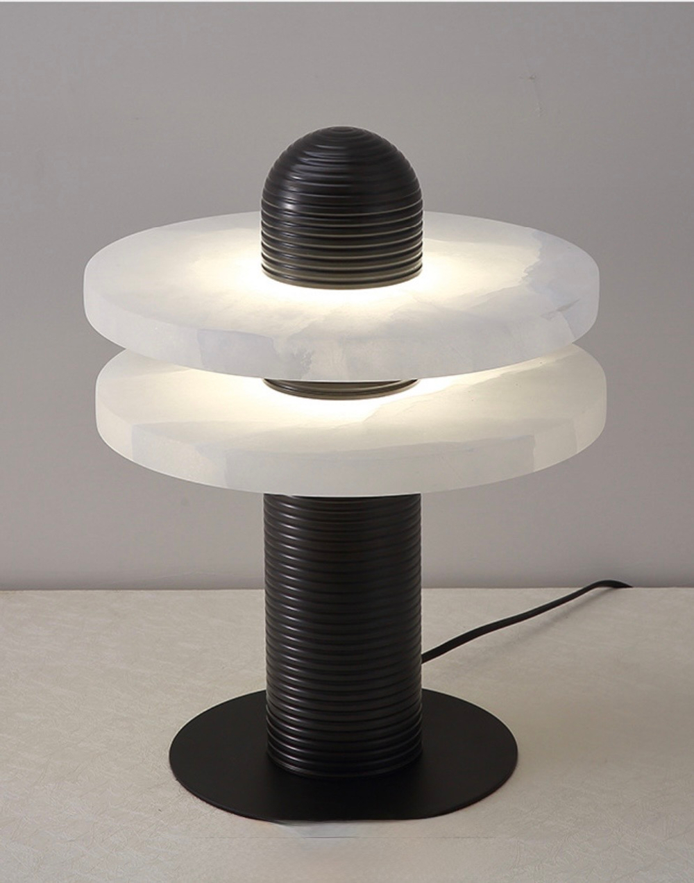 Table design lamp Median by Apparatus