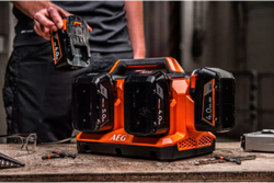Зарядное устройство 6 портовое AEG BL18C6 18В 4935480051
