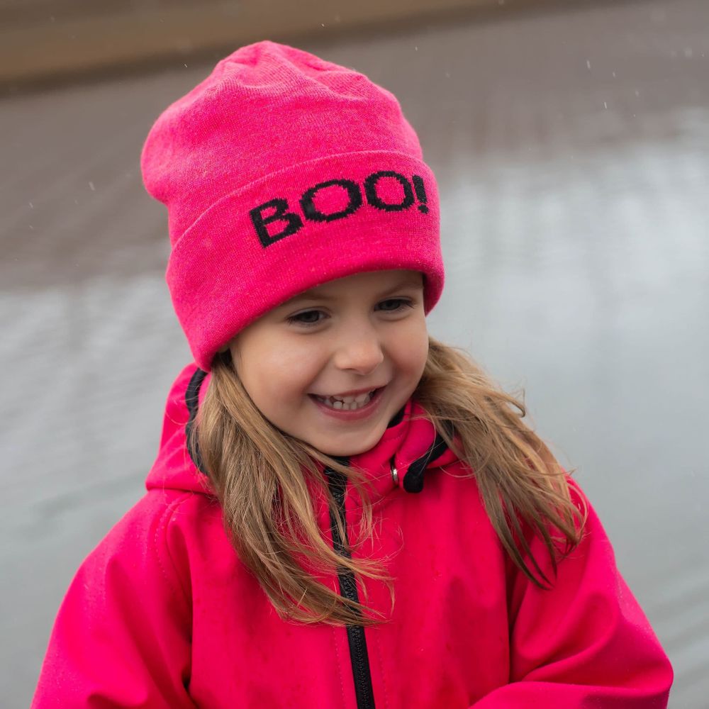 Шапка демисезонная "BOO!" Фуксия