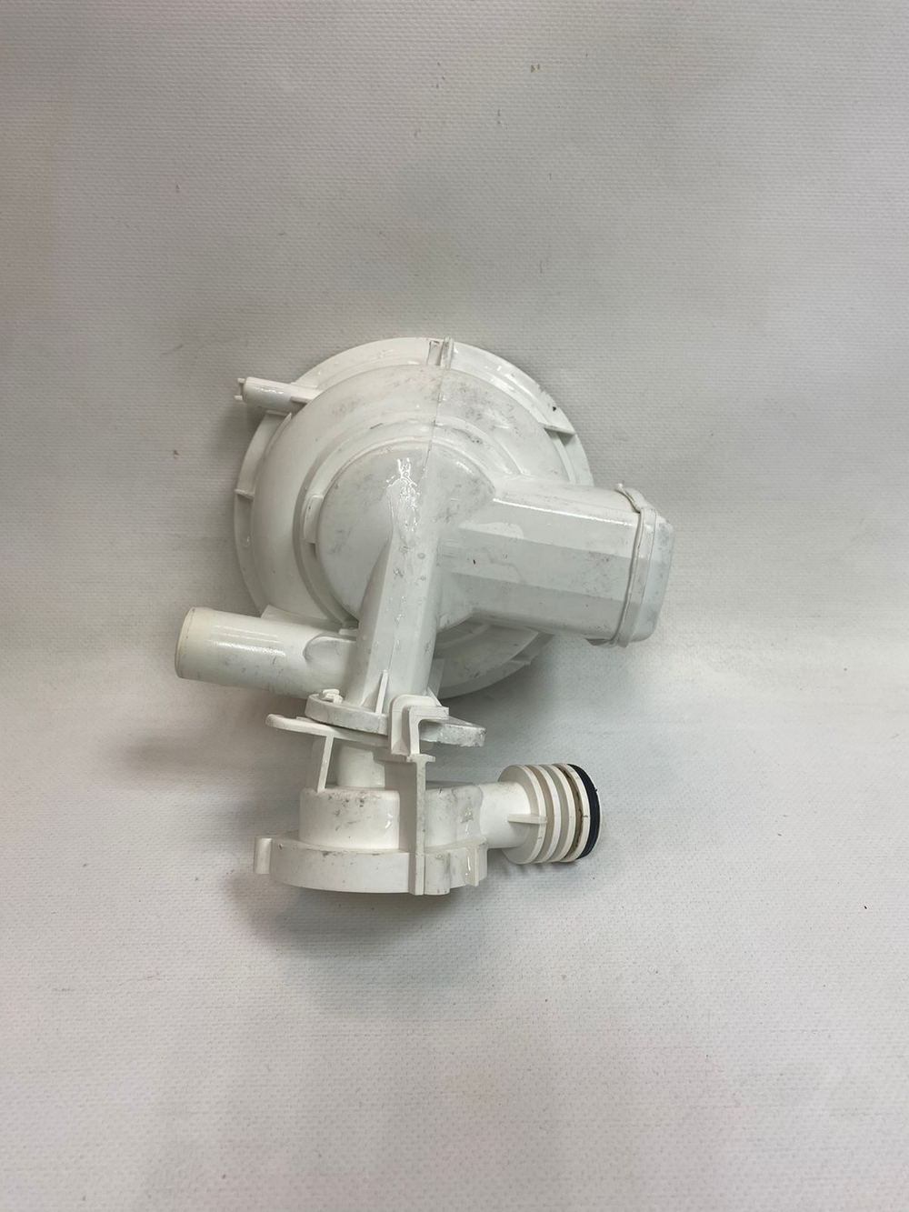 LS2450ST ктпч36 Чаша поддона для посудомоечных машин Indesit, Ariston C00054870 б/у