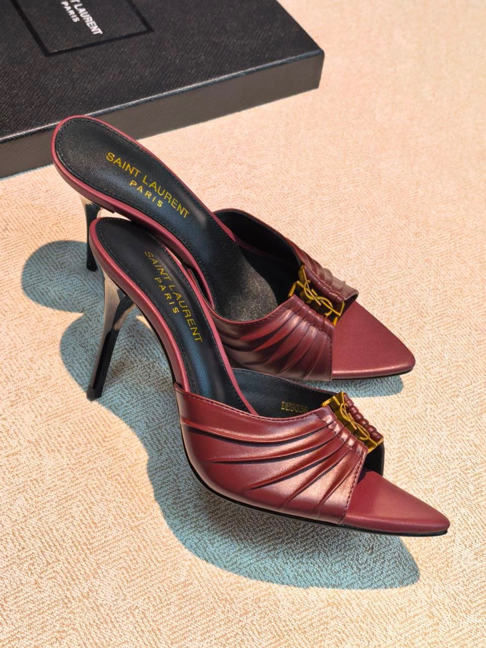 Туфли лодочки Yves Saint Laurent