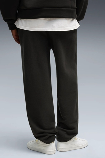 Брюки спортивные мужские PUMA ESS Relaxed Sweatpants TR cl