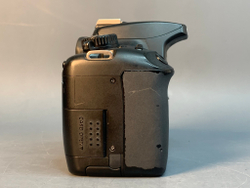 Canon EOS 1000D kit 18-55mm сломан разъем, без з/у