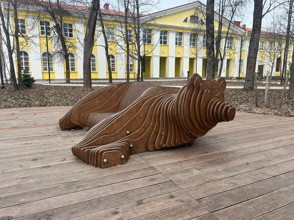 Параметрическая скамейка медведь 2600х1700х900мм SK00314