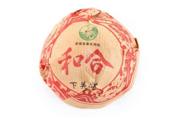 Herbata Sheng Pu'er 2006 Marka «Harmony» «Sosna i żuraw» Gniazdo roślinne Xiaguan 125 g