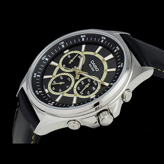 Мужские японские наручные часы CASIO MTP-E303L-1A