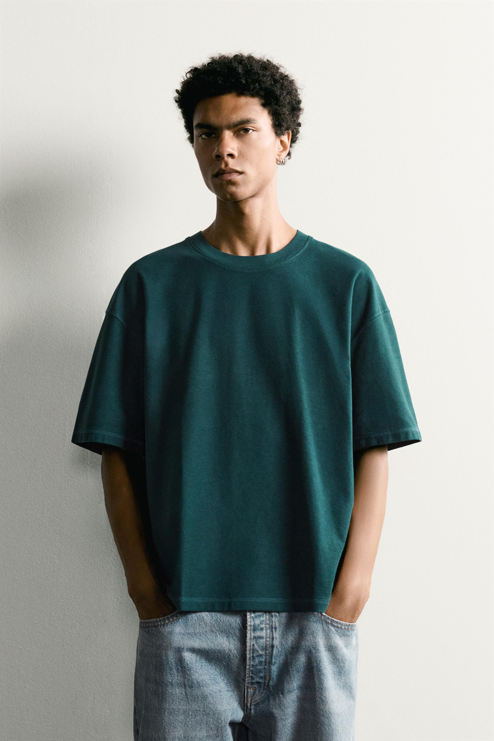 ФУТБОЛКА RELAXED FIT СО ШВОМ — ZARA
